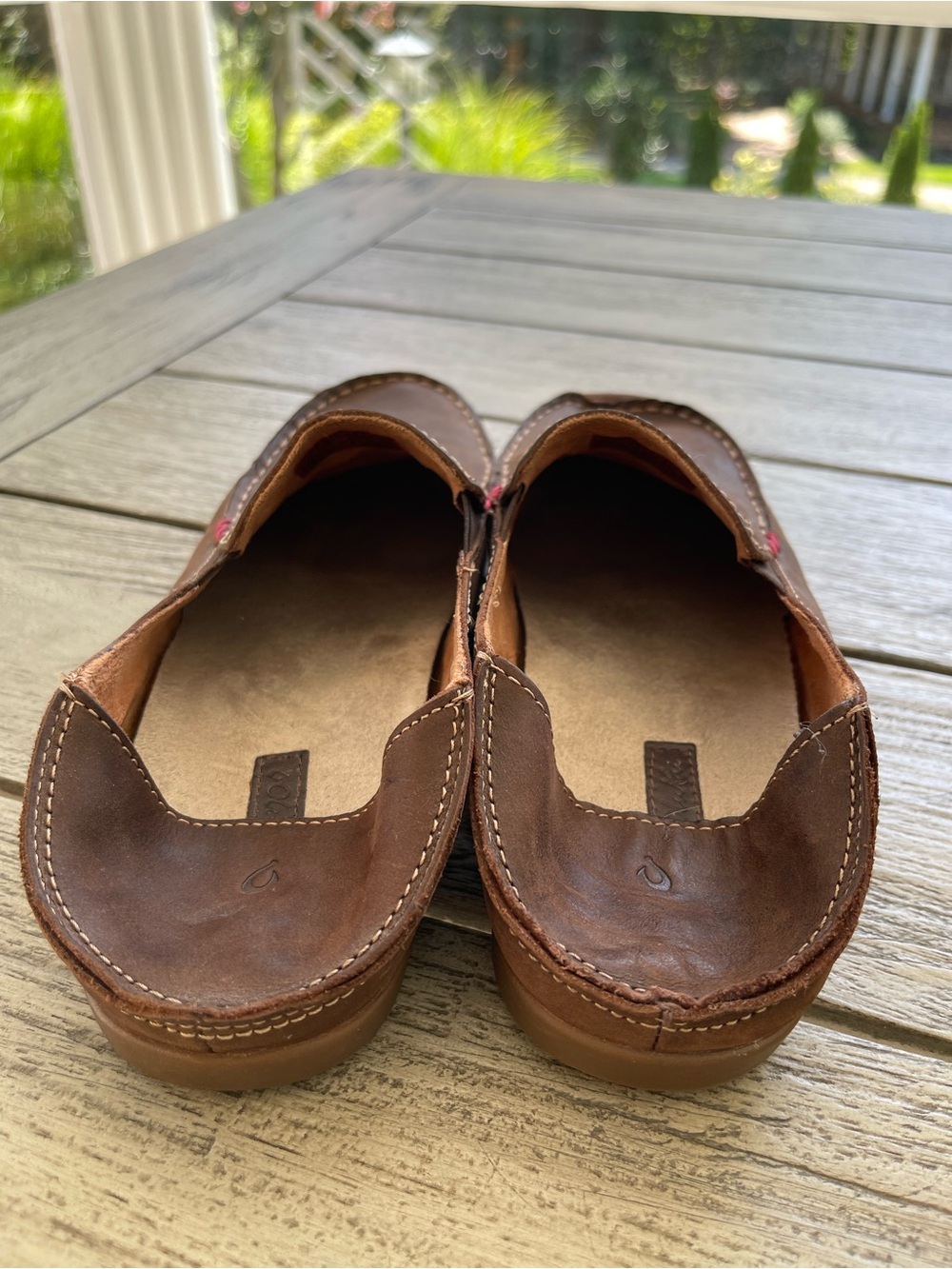 OluKai Women’s Brown Leather Slip-On Loafers with Embossed Detail Size 8 - Picture 4 of 9